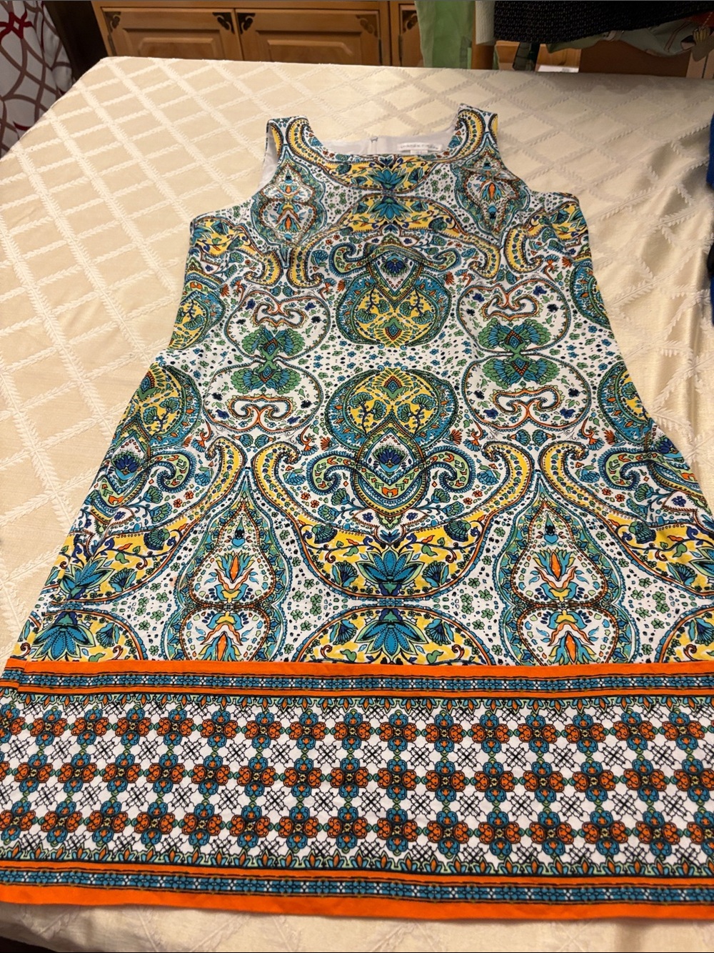 London Times Sleeveless Paisley Print Shift Dress